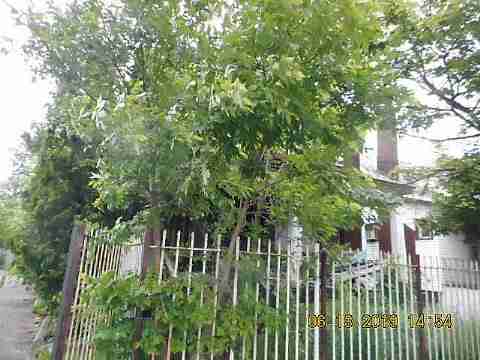 5828 Frontenac (2)_m.jpg